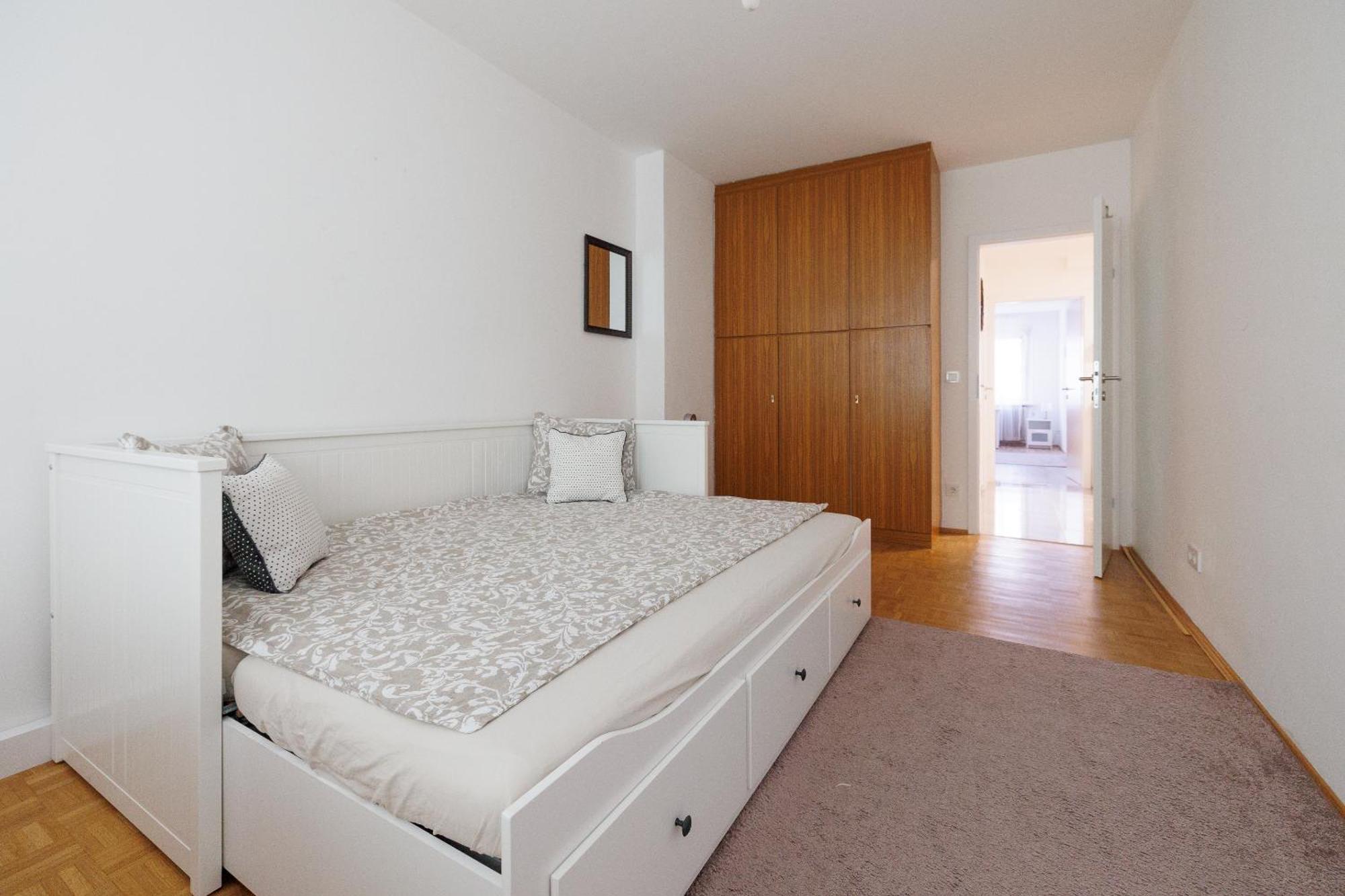 Cozy, Spacious And Charming 4 Bedrooms Apartament Відень Екстер'єр фото