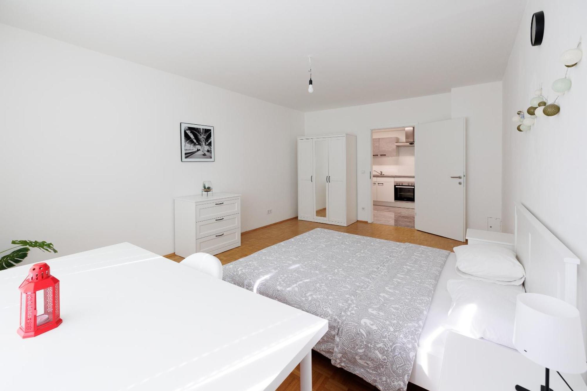 Cozy, Spacious And Charming 4 Bedrooms Apartament Відень Екстер'єр фото