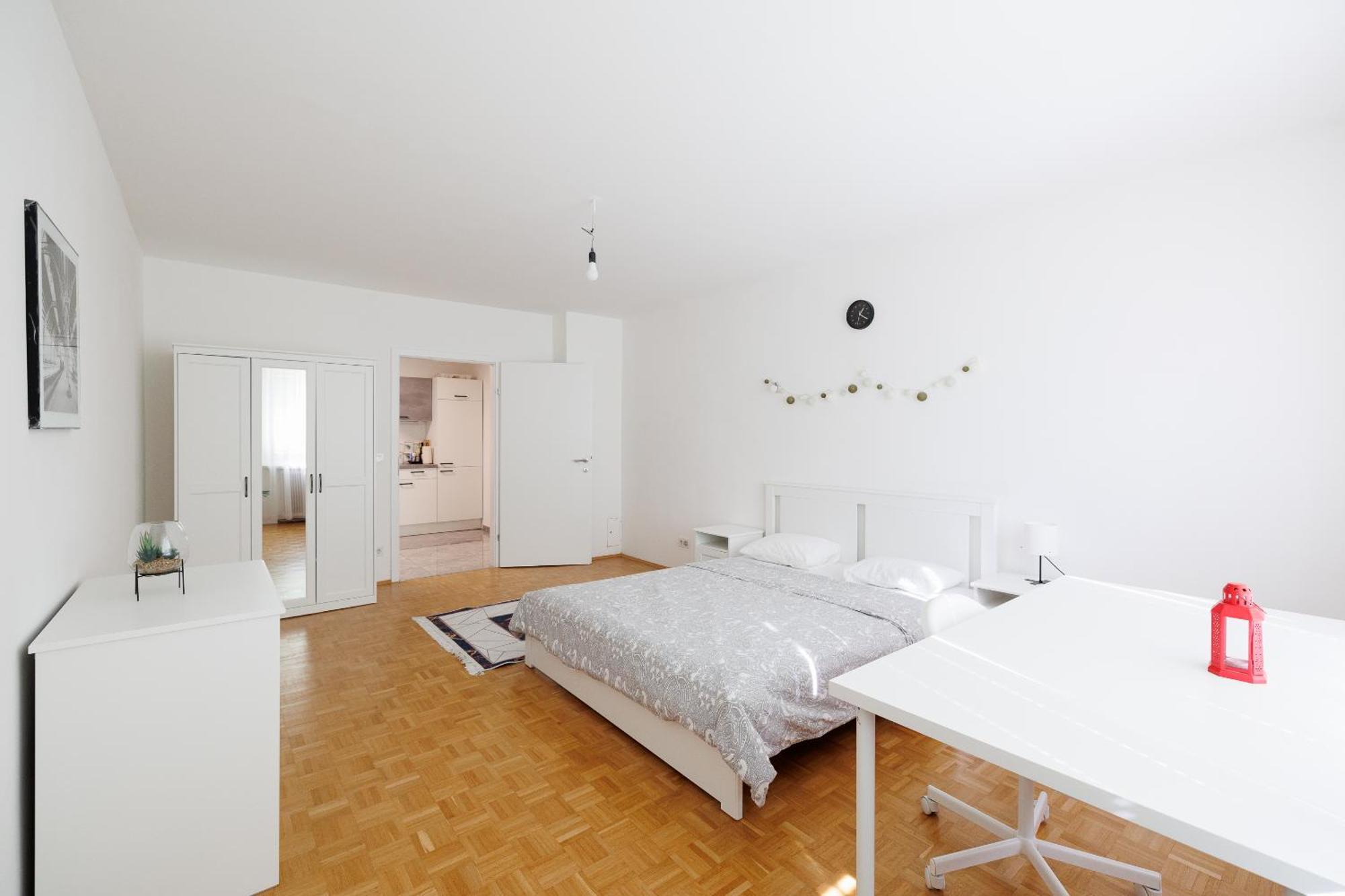Cozy, Spacious And Charming 4 Bedrooms Apartament Відень Екстер'єр фото
